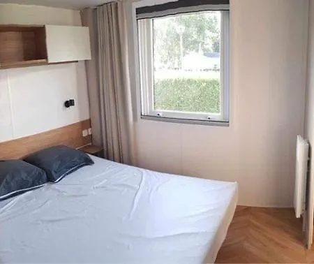 Camping Camping Les Charmettes Mobil 6 Personnes *